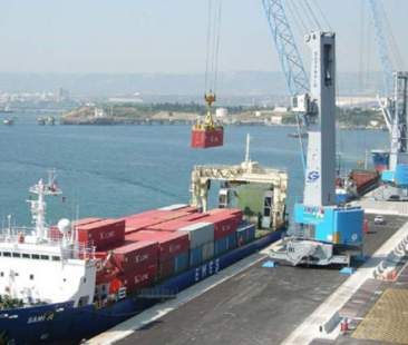 Export -14%, aziende isolane isolate