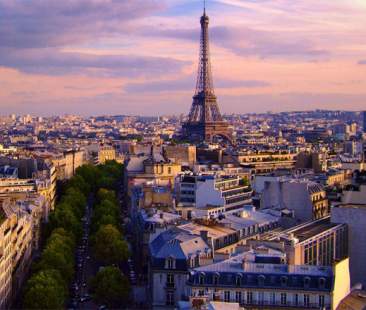 Parigi, la città più romantica del mondo a ottobre si accende dei colori dell’autunno