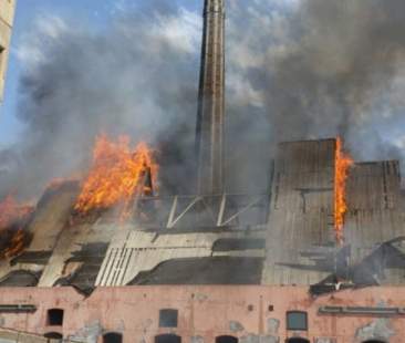 Catania – Ex raffineria di viale Africa dopo l’incendio dubbi sul recupero