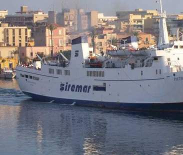 Una nave supplementare per le Pelagie