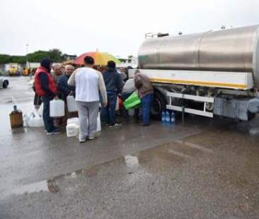 Messina – La città senz’acqua, arrivano due navi cisterna