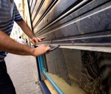 Chiusura dei negozi. Sicilia, maglia nera