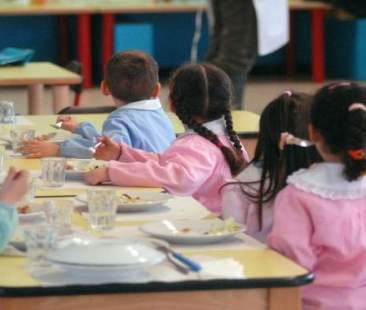 Piano Ue di educazione alimentare, arriva il sì a latte e frutta a scuola