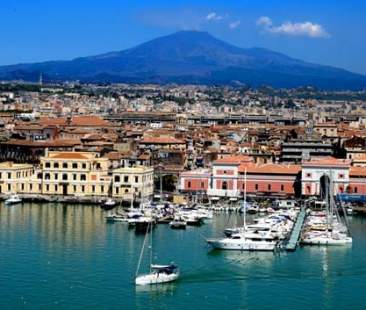 Catania – Riapre il porto. Presto via la cinta muraria