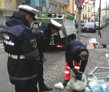 Catania – Sanzioni per inosservanza delle norme sulla raccolta di rifiuti