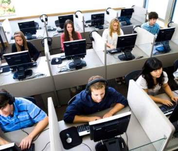 Per i call center uno spiraglio: ammortizzatori sino al 2017