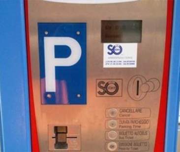 Catania – Dodici centesimi di aumento per le tariffe strisce blu