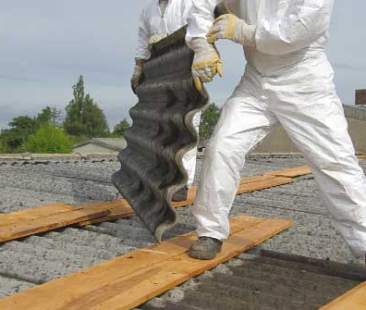 Tra ritardi e illegalità non decollano i Piani amianto