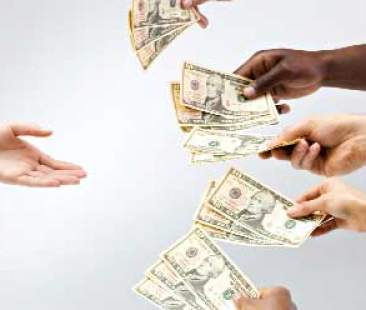 Progetti di solidarietà dal basso, il futuro verso il crowdfunding