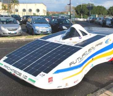 È catanese il primo prototipo di auto ad energia solare