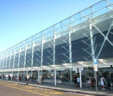 Turismo isolano poco internazionale Turismo isolano poco internazionale