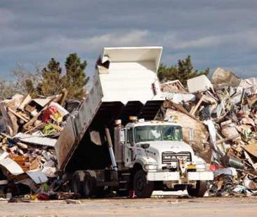 Rifiuti: solo ipotesi, non soluzioni