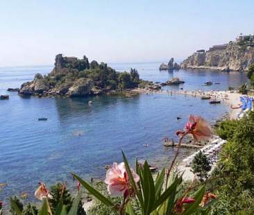 Messina – L’Isola Bella è finita nel mezzo dello scontro Taormina-Regione Messina – L’Isola Bella è finita nel mezzo dello scontro Taormina-Regione