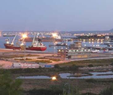 In arrivo nel porto di Augusta altra nave carica di petcoke