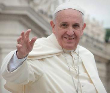 Il Papa ai vescovi Cei: “No ad inutili proprietà”