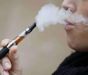 Fumo, dall’Ue stop ad aromatizzate e pacchetti da 10