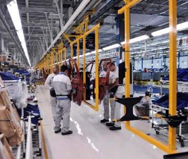 Timidi segnali di ripresa per l’economia, crescono i consumi delle famiglie Timidi segnali di ripresa per l’economia, crescono i consumi delle famiglie