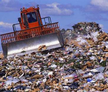 Gestione rifiuti, la situazione degenera
