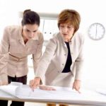 Meno madri lavoratrici nel 2015. In 31 mila hanno lasciato il lavoro