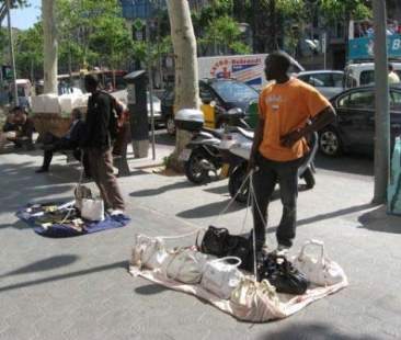 Palermo – Commercio e lotta agli irregolari, i controlli sporadici non bastano