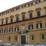 Dai gioielli ai fumetti ecco le spese pazze Ars