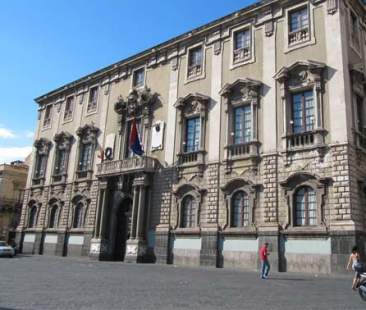 Catania – Gettonopoli, fissata udienza per 55 indagati tra consiglieri e segretari Catania – Gettonopoli, fissata udienza per 55 indagati tra consiglieri e segretari