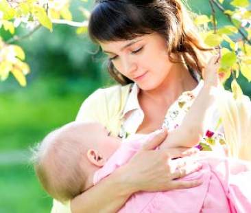 Unicef, allattamento al seno “Ospedali amici dei bambini”