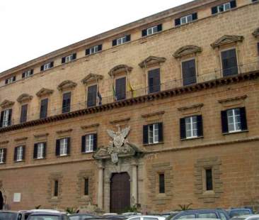 Manovra, caos in Aula Governo più volte sotto