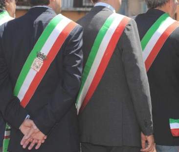 Niente bilanci, sindaci via. L’Anci esprime i suoi dubbi Niente bilanci, sindaci via. L’Anci esprime i suoi dubbi