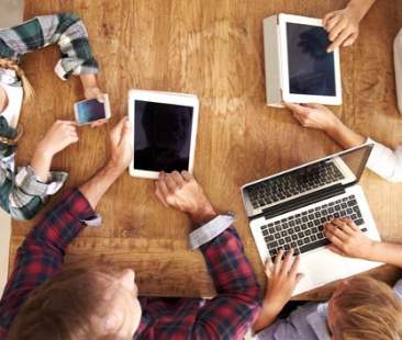 Censis, cresce il digitale. Ci si informa sui social