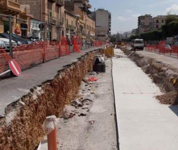 Palermo – Sgravi fiscali per i commercianti svantaggiati dai cantieri in città Palermo – Sgravi fiscali per i commercianti svantaggiati dai cantieri in città