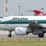 Il ministro Calenda: “Alitalia è stata gestita male”
