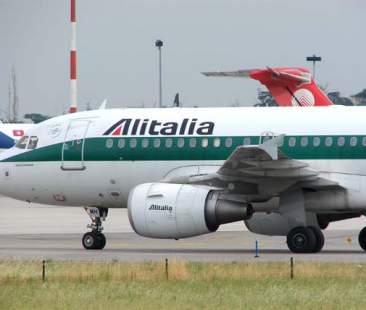 Il ministro Calenda: “Alitalia è stata gestita male” Il ministro Calenda: “Alitalia è stata gestita male”
