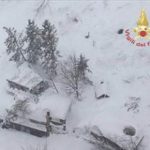 Abruzzo, valanga su hotel. L’emergenza continua