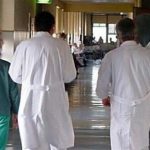I medici in una catena di montaggio. Professione svilita a danno dei pazienti