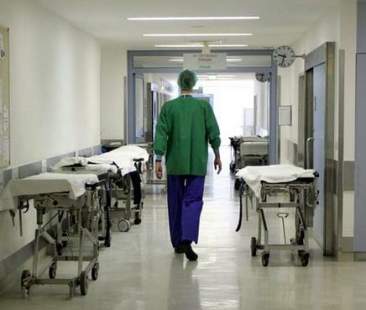 Sinergia fra pubblico e privato per una sanità più efficiente Sinergia fra pubblico e privato per una sanità più efficiente