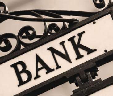 La banca deve conservare gli estratti conto oltre i 10 anni