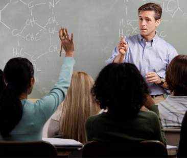 Mobilità, no all’obbligo triennale per i docenti