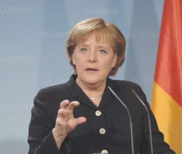 Europa a due velocità per frenare i populisti Europa a due velocità per frenare i populisti