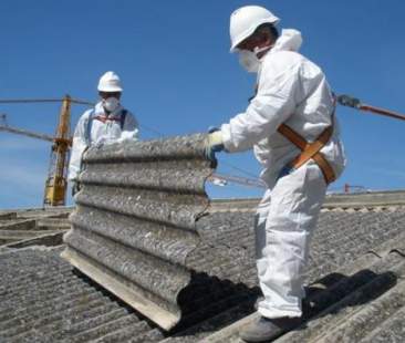 Amianto: “La vita non si baratta col lavoro”