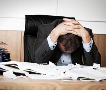 Le imprese siciliane vedono nero, la crisi per loro è ancora attuale Le imprese siciliane vedono nero, la crisi per loro è ancora attuale