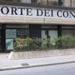 Corte Conti: per il cuneo via metà dello stipendio