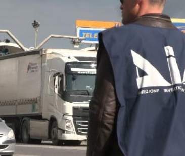 I furbetti dello “straordinario”. Sospesi sei funzionari del Cas I furbetti dello “straordinario”. Sospesi sei funzionari del Cas