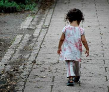 Al Sud 1 bambino su 5 in povertà assoluta Al Sud 1 bambino su 5 in povertà assoluta