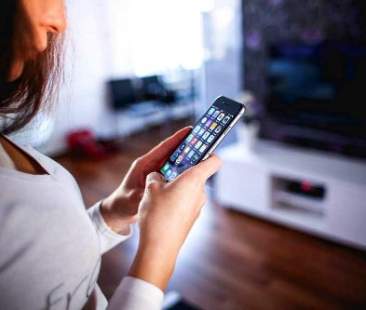 In Italia sempre più giovani cercano lavoro online