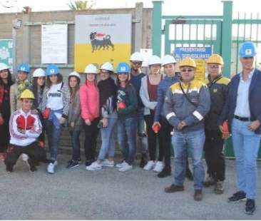 Alternanza scuola-lavoro in Eni: esperienza intrigante Alternanza scuola-lavoro in Eni: esperienza intrigante