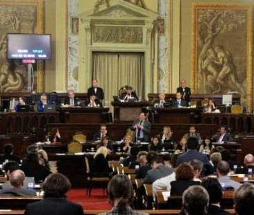 Bilancio, l’Ars cincischia mentre la Sicilia affonda