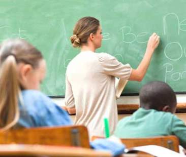 Scuola, in Sicilia pensionamenti docenti con il contagocce