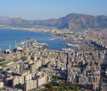 Palermo – Elezioni, la sfida si gioca sulle politiche sociali