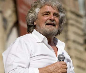 Grillo: “Obiettivo resta la Sicilia, poi Roma”